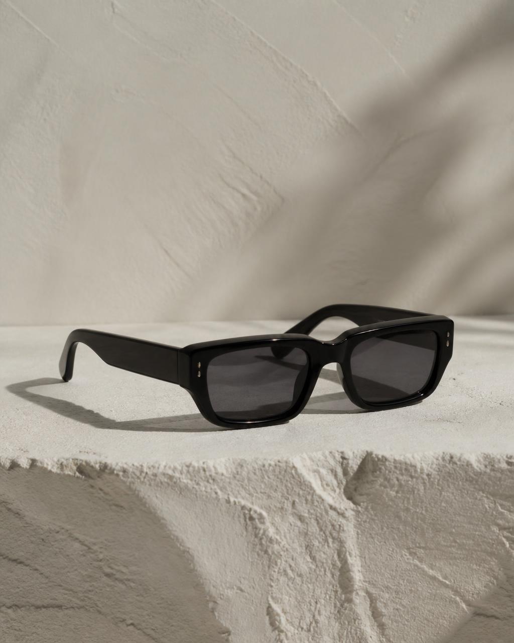 Óculos de sol namaior Eyewear 001 — imagem editorial de pré-lançamento